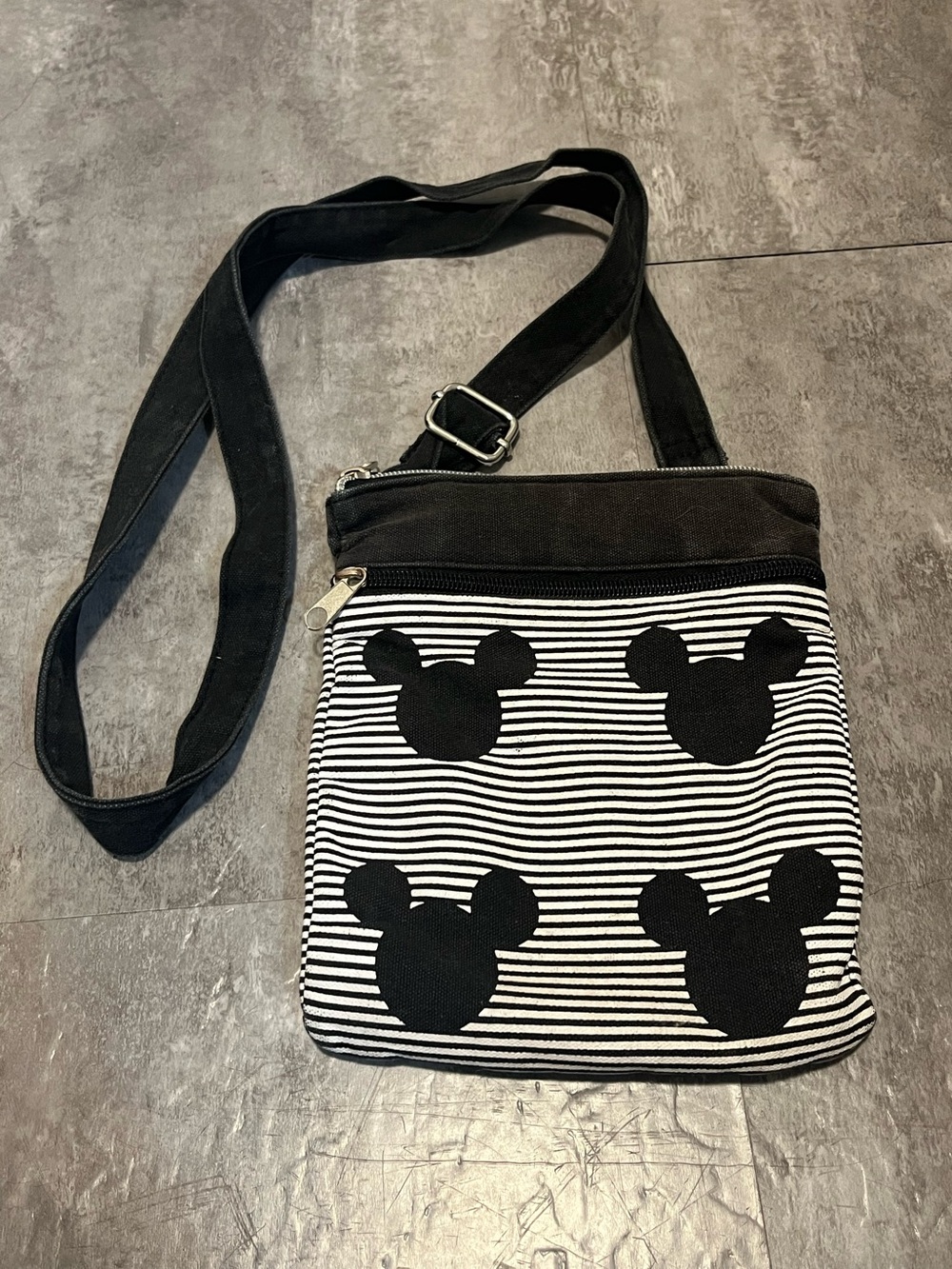 Disney Parks Mickey Mouse Cross Body Purse (Three Zipper Pockets)